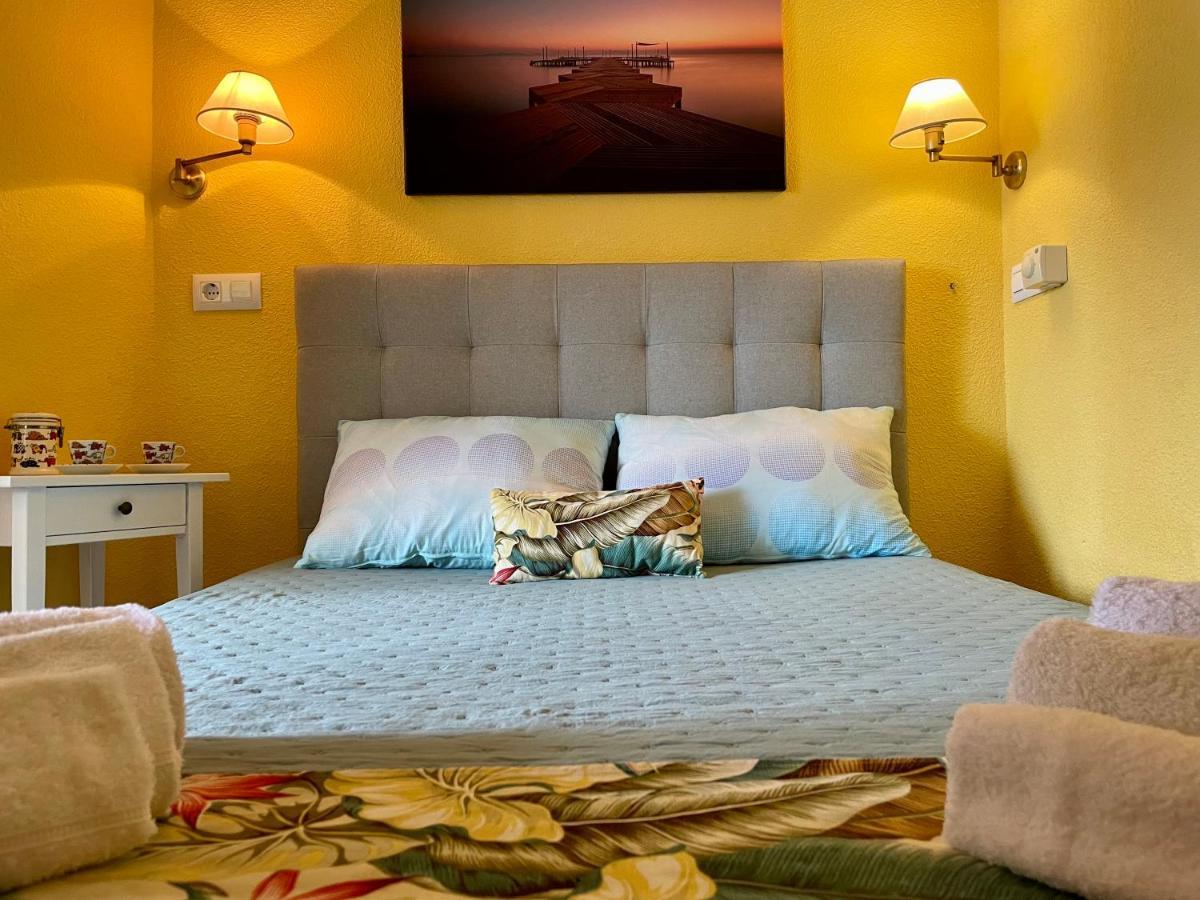 Cosy, Seaview Apartment, Close To Beach And Bars -Edificio Rhin カンポアモル エクステリア 写真