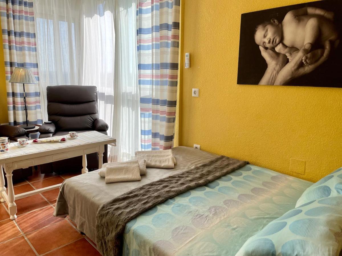 Cosy, Seaview Apartment, Close To Beach And Bars -Edificio Rhin カンポアモル エクステリア 写真