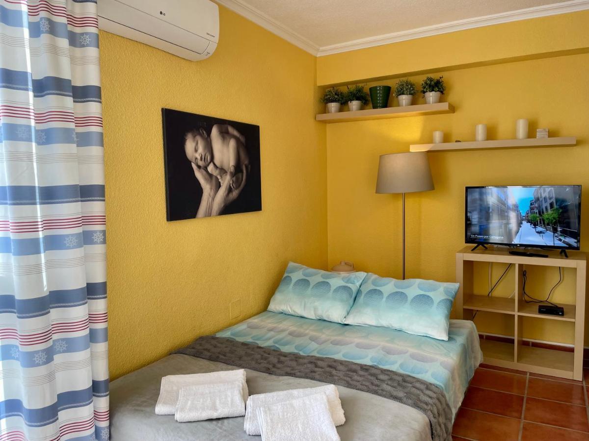 Cosy, Seaview Apartment, Close To Beach And Bars -Edificio Rhin カンポアモル エクステリア 写真